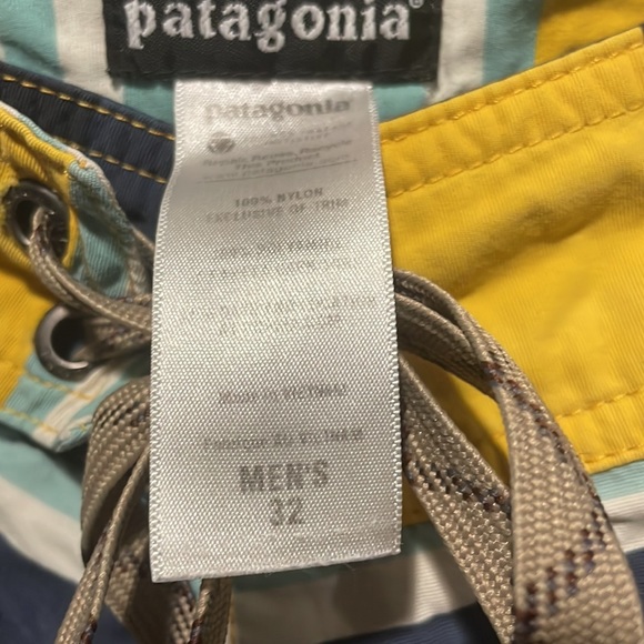 Patagonia board shorts - W32 - Picture 4 of 6